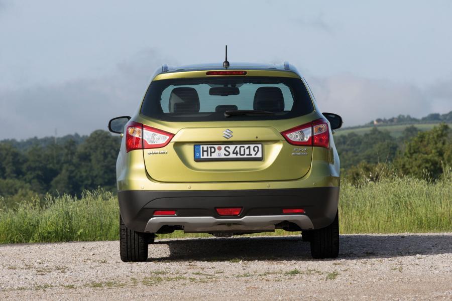  Suzuki SX4 2013 года  (фото 31 из 44)